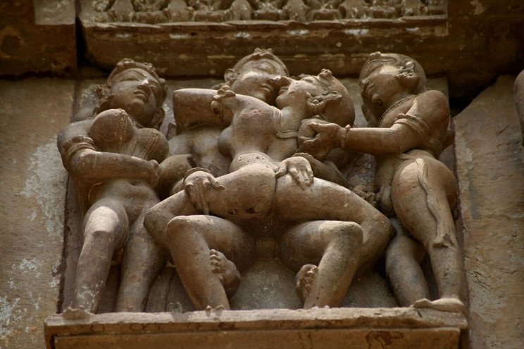 Kajuraho sexual scenes scalptures kamasutra