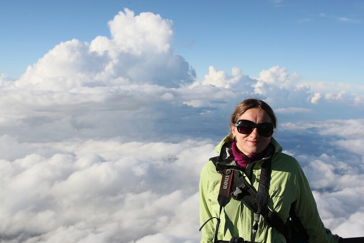 Wspinaczka na górę Fuji - w chmurach