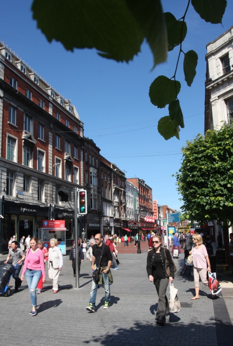 Dublin North Earl Street (obok The Spire)