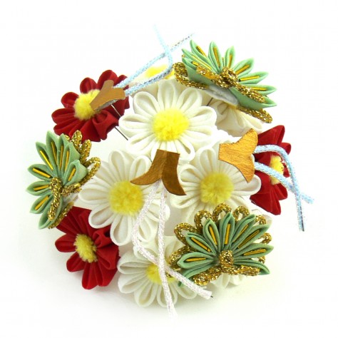 Kanzashi by Wisteria Gardens