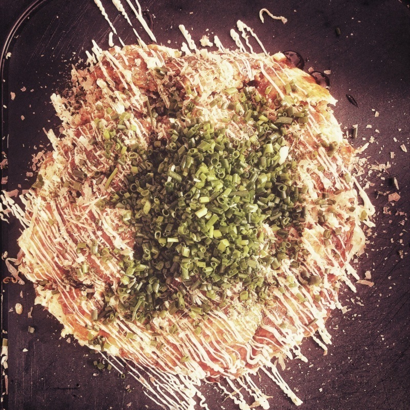 okonomiyaki-cooking