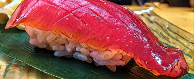 Rodzaje sushi: nigirizushi z tuńczykiem