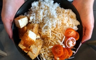 Kuchnia wegańska w Warszawie: tofu w Peko Peko