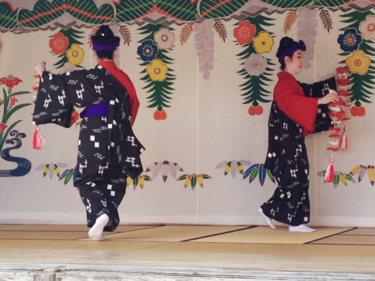 Okinawa Ryukyu Buyo - tradycyjny taniec japoński z Okinawy