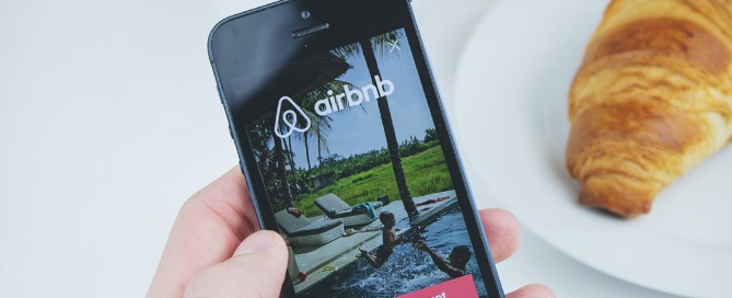 Co to jest i jak działa Airbnb? Czy Airbnb działa w 2021? Airbnb i koronawirus