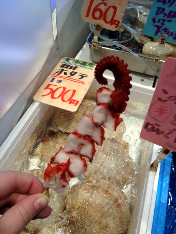 Street food w Japonii: marynowana ośmiornica na patyku (tako no su)