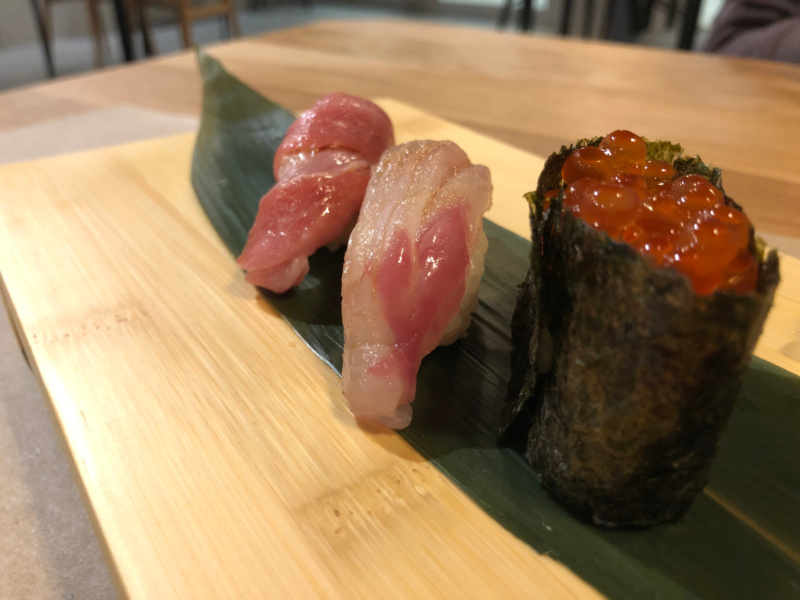 Nabeya omakase - menu degustacyjne w Nabeya (Mugi): sushi (nigiri zushi): otoro, kasago, ikura gunkan maki
