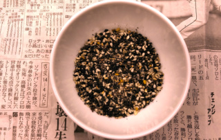 Gomashio - japońska posypka do ryżu (furikake)